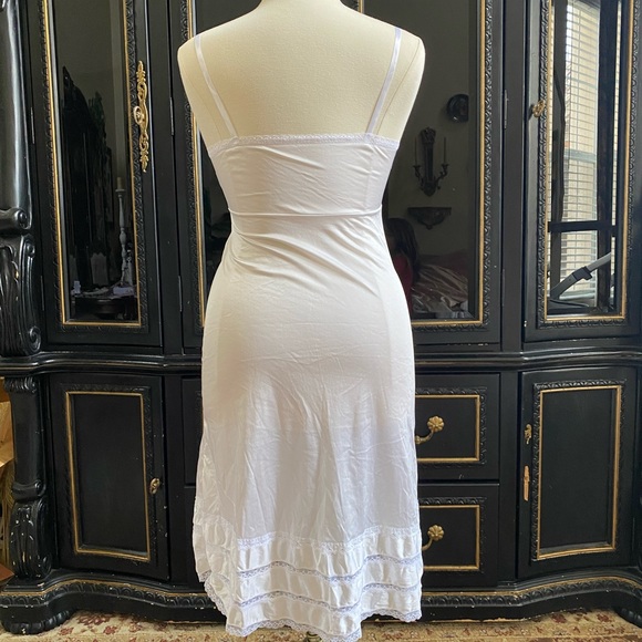 White Nylon and Lace Slip Adonna - Picture 2 of 4